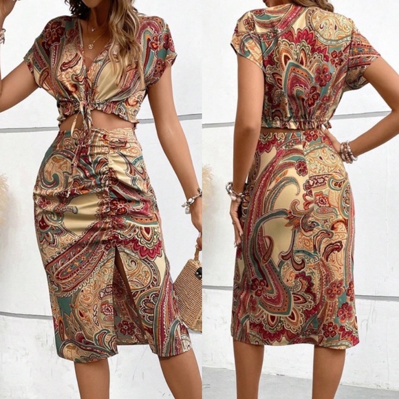 Boho floral paisley print crop top and slit thigh midi skirt set - Picture 2 of 4